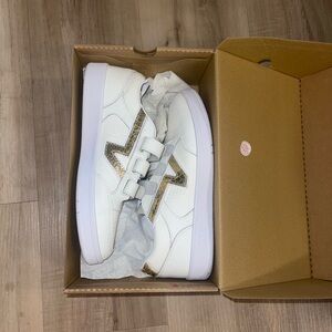 Vans Lowland CC V White with Gold Details